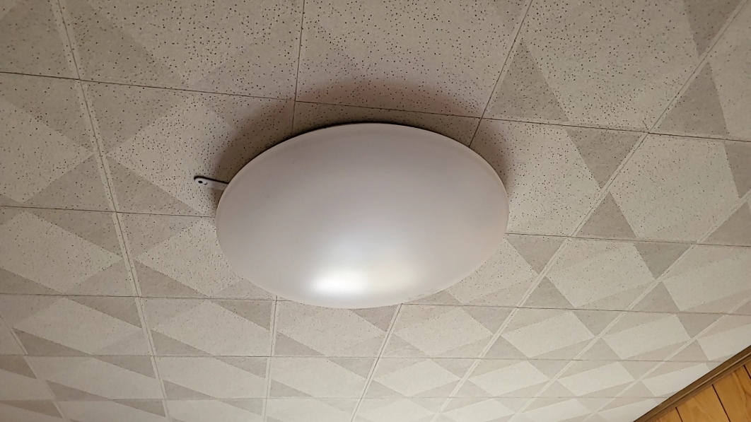 津島市リビング天井照明LED照明器具へ交換